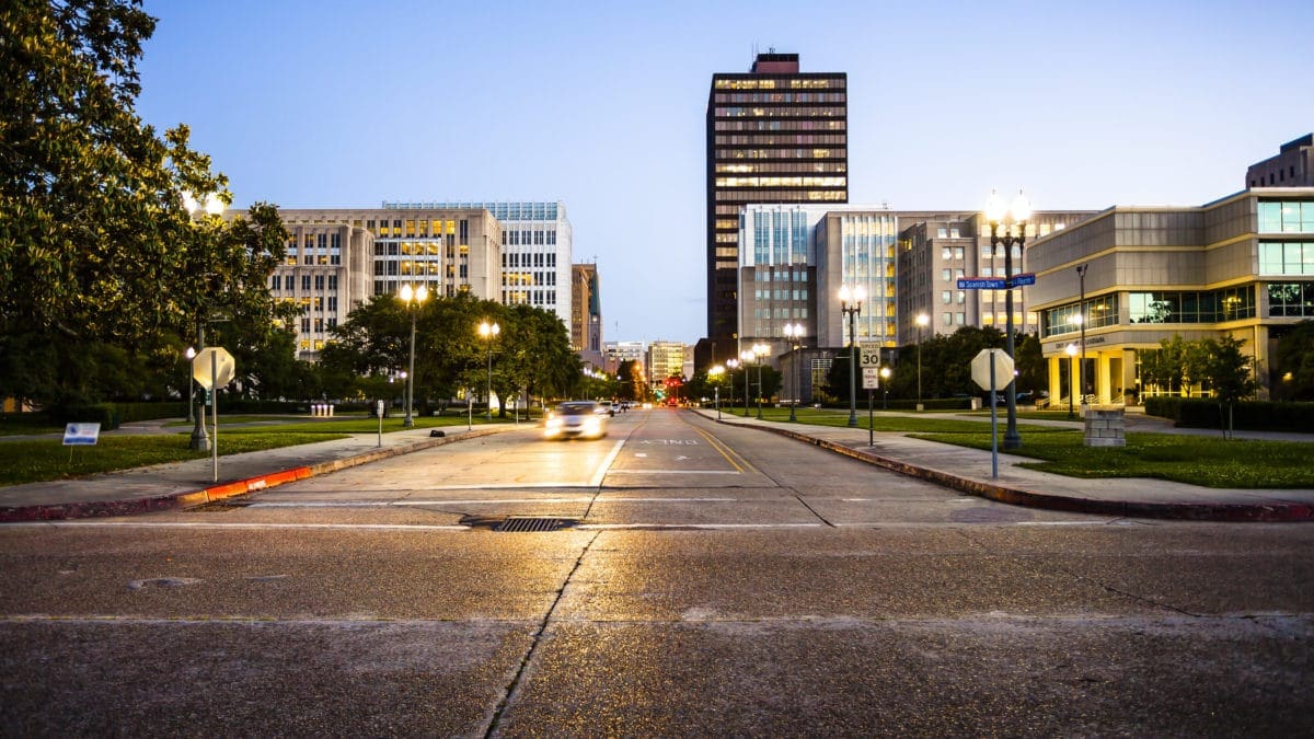 downtown-street-baton-rouge-louisiana