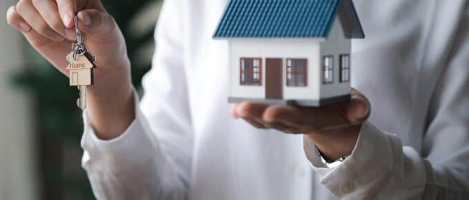 Navigating Mortgage Options for Doctors: A Guide to Fixed Rate vs. ARM Loans